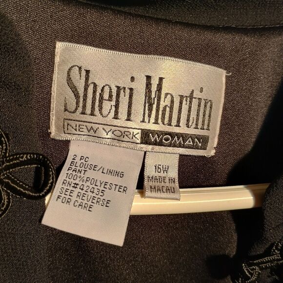 Vintage Black Cheongsam Dress – Mandarin Collar Maxi with Frog Buttons - Picture 3 of 4